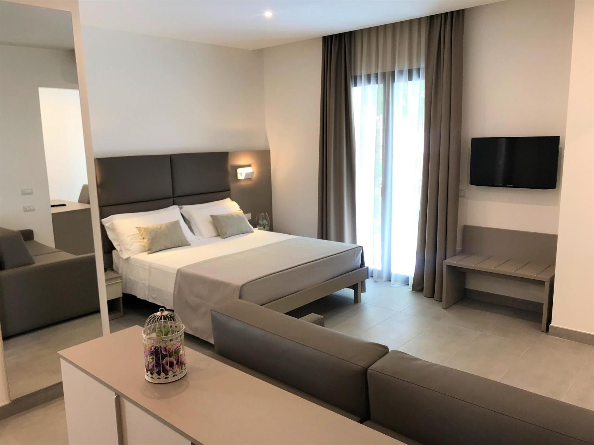 Hotel Paris Resort 벨레지아아지마리나 외부 사진
