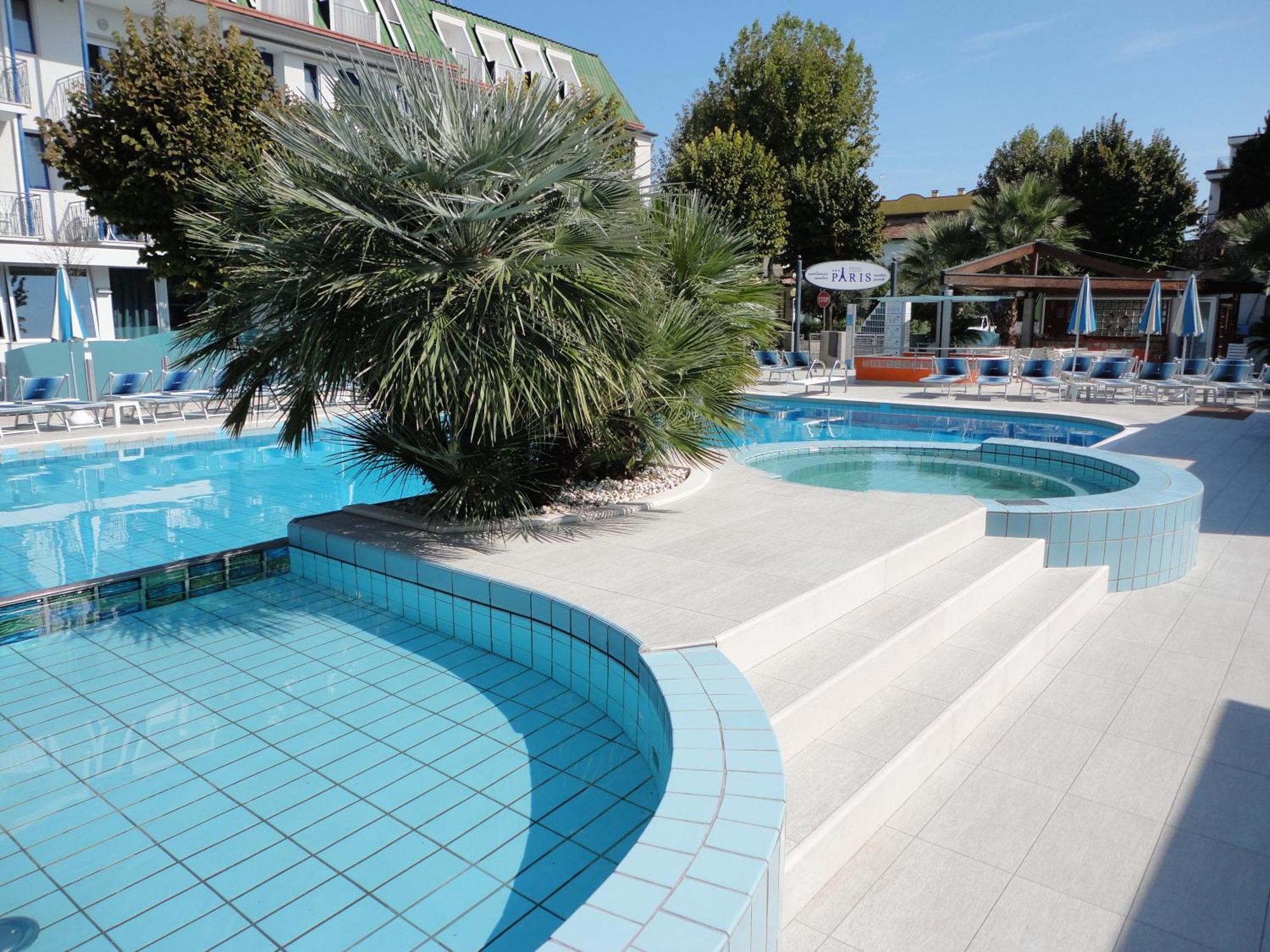 Hotel Paris Resort 벨레지아아지마리나 외부 사진